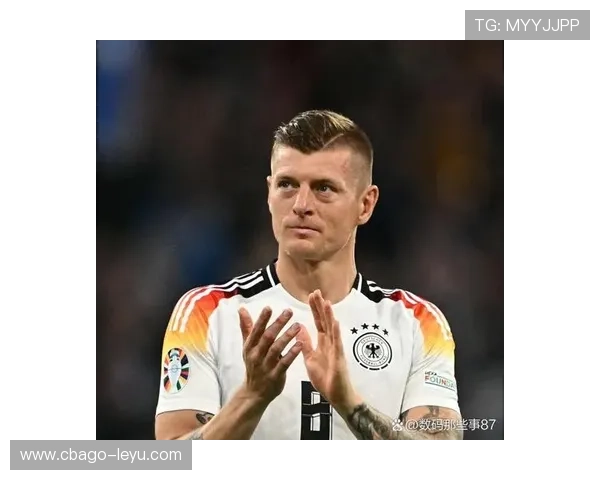 德国中场大师克罗斯再展指挥艺术 德国中场大师克罗斯再展指挥艺术