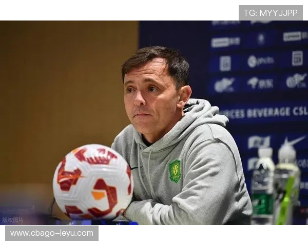 艾因足球俱乐部如何打造爆款内容?李明引领团队改革,深度故事吸引年轻球迷 艾因足球俱乐部如何打造爆款内容?李明引领团队改革,深度故事吸引年轻球迷